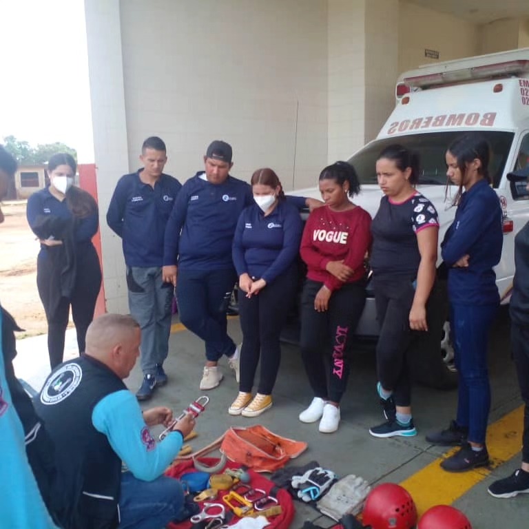 Practica de Rapel @bomberosmirandazulia  @cefimaroficial